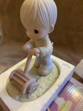 PRECIOUS MOMENTS -MOW POWER TO YOU!